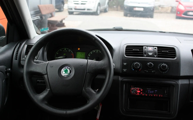 Skoda Fabia cena 14900 przebieg: 163000, rok produkcji 2009 z Lubycza Królewska małe 379
